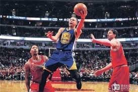 英超-库尼亚破门舍什科失良机 曼联1-1利兹联