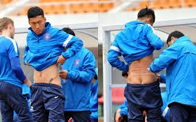 底特律老虎队王牌投手斯库巴尔在 2025 交易截止日前决定留队，拒绝多方报价