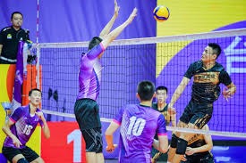 羽毛球全英赛石宇奇、李诗沣会师男单半决赛